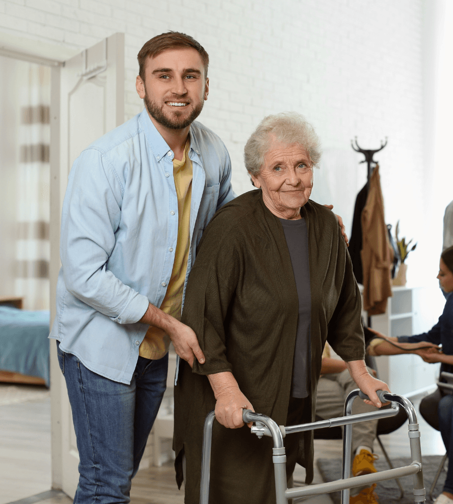 Accompagnement d'une personne âgée pour le maintien de l'autonomie à domicile